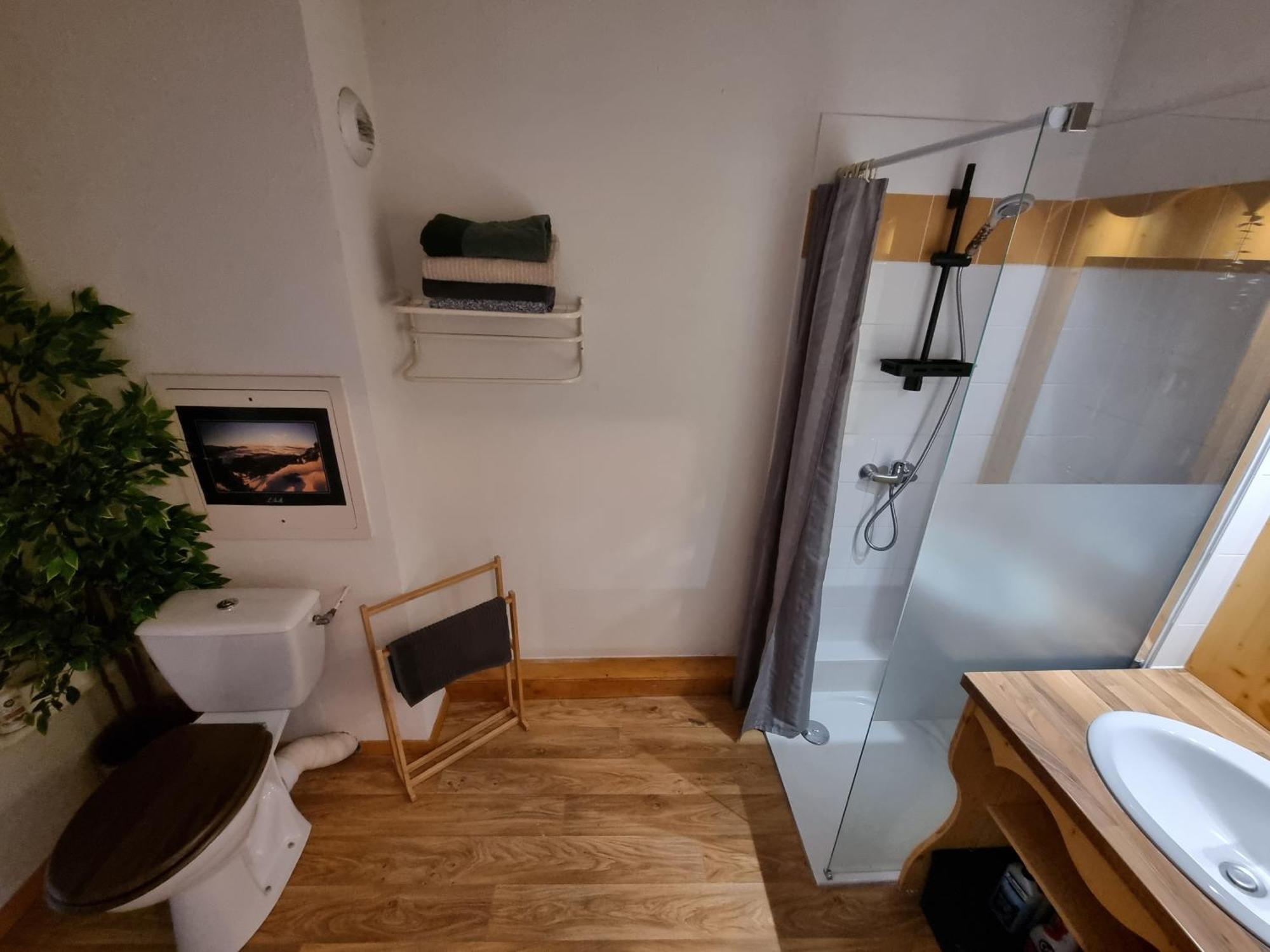 Appartement 4 Personnes 32M2 Au Pied Des Pistes- Wifi- Balcon Sud- Chamrousse 1650 Exterior photo
